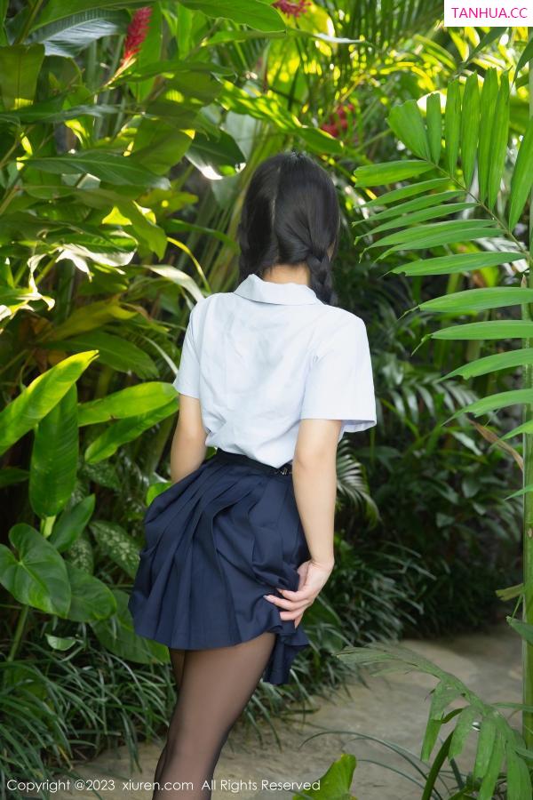 [XiuRen]高清写真图 2023.06.19 No.6940 谭小灵 短裙美腿